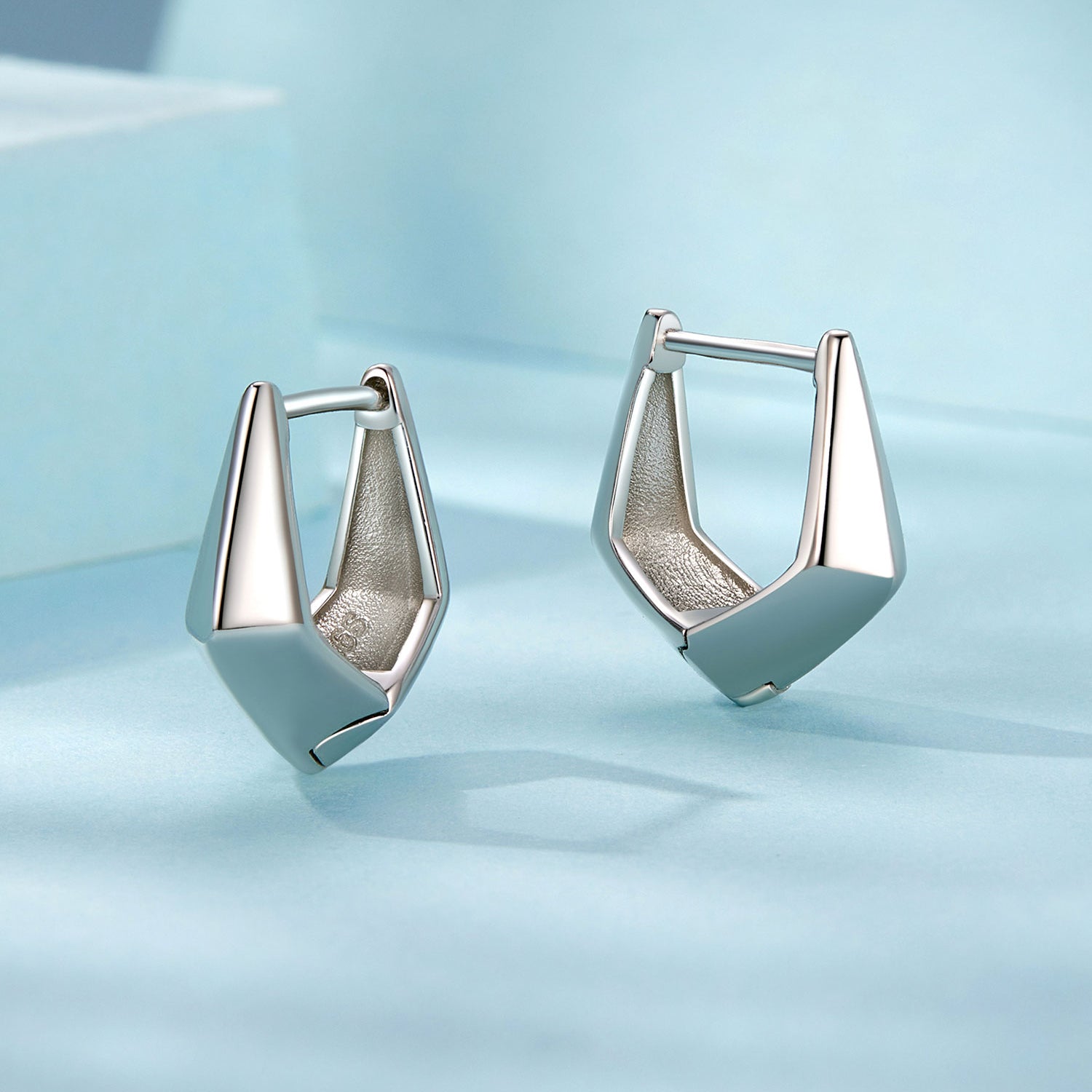 Delicate Geometric Earring, Deltoid, fashion 925% Silver